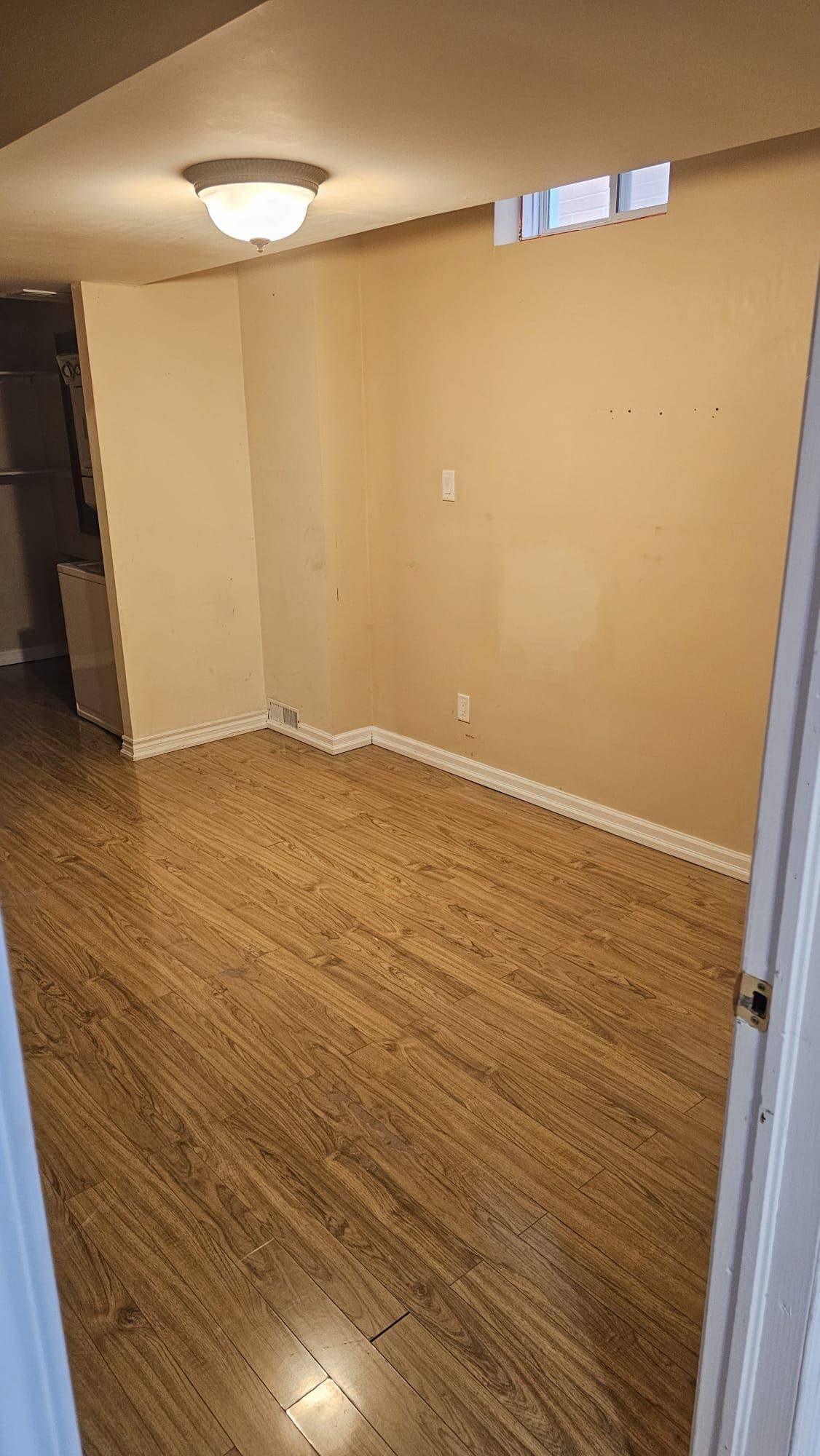 Brampton, ON L7A 2H9,4 Lonestar CRES #Basement