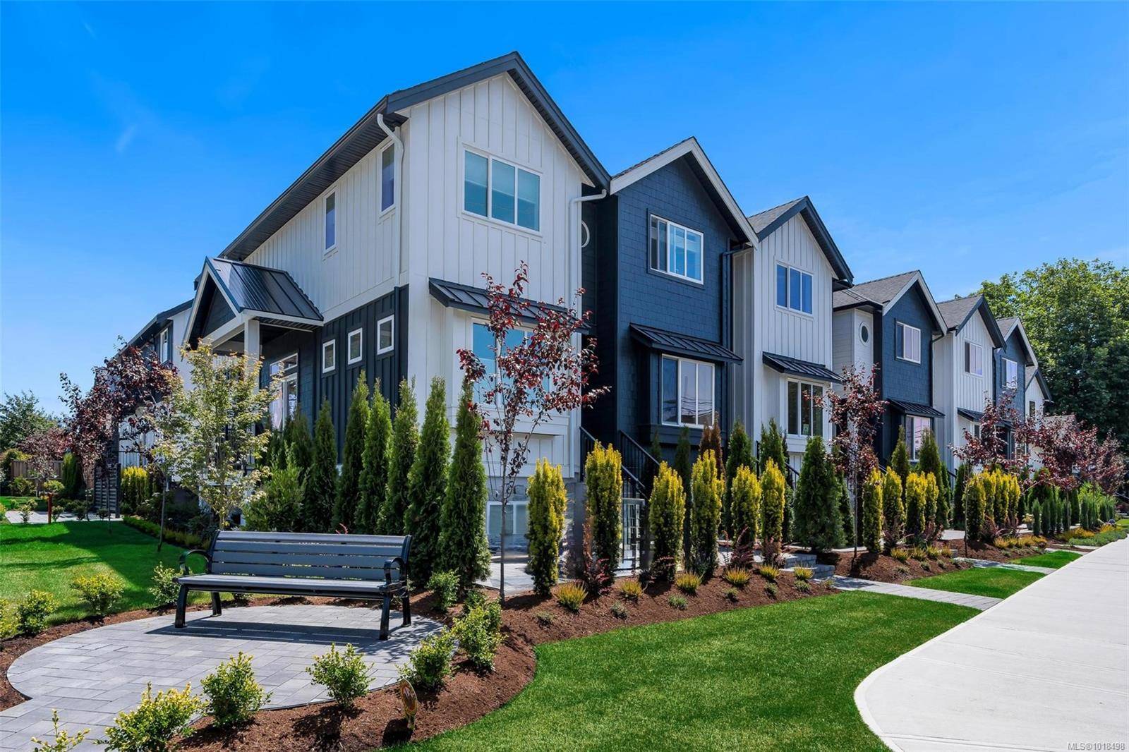 Sidney, BC V8L 2X8,10145 Fifth St #9