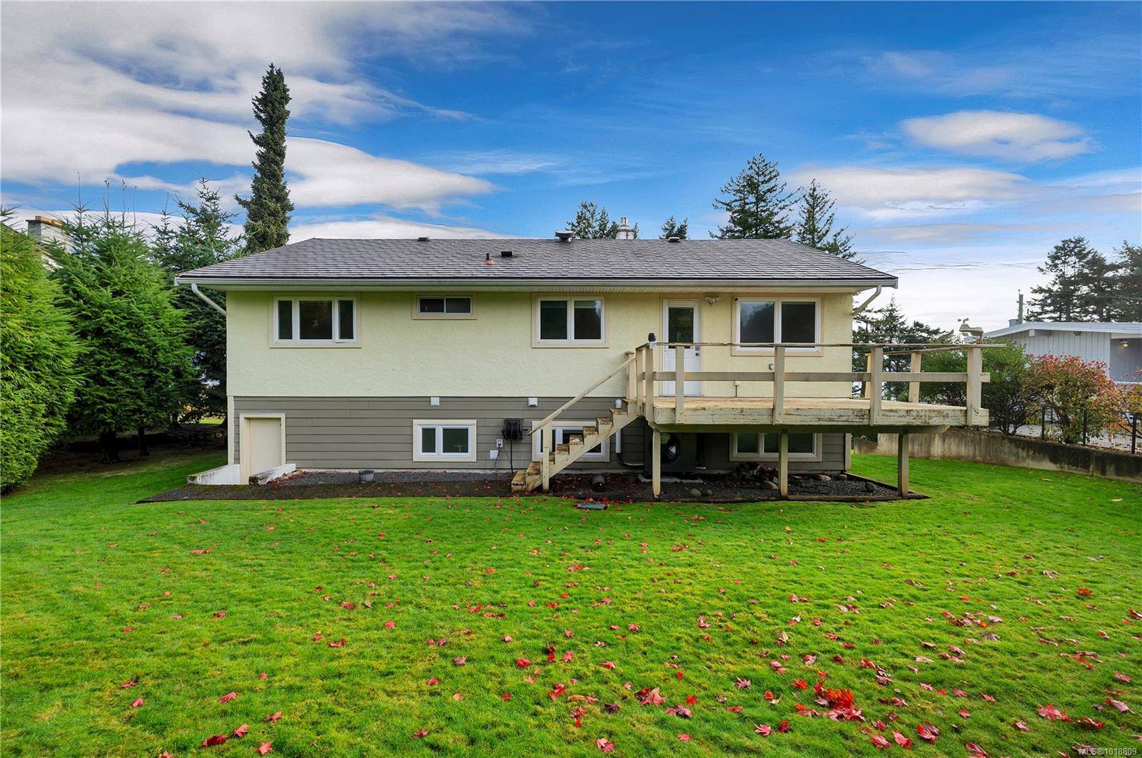 Campbell River, BC V9W 8A7,774 Ash St