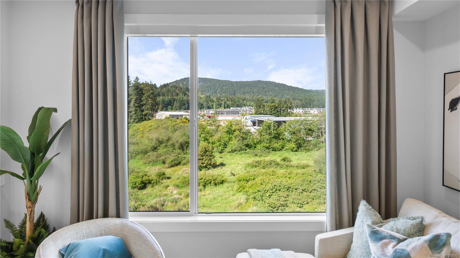 Langford, BC V9B 7B7,1371 Goldstream Ave #614