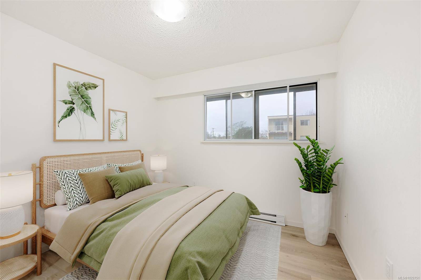 Victoria, BC V8T 3Y9,2610 Graham St #206