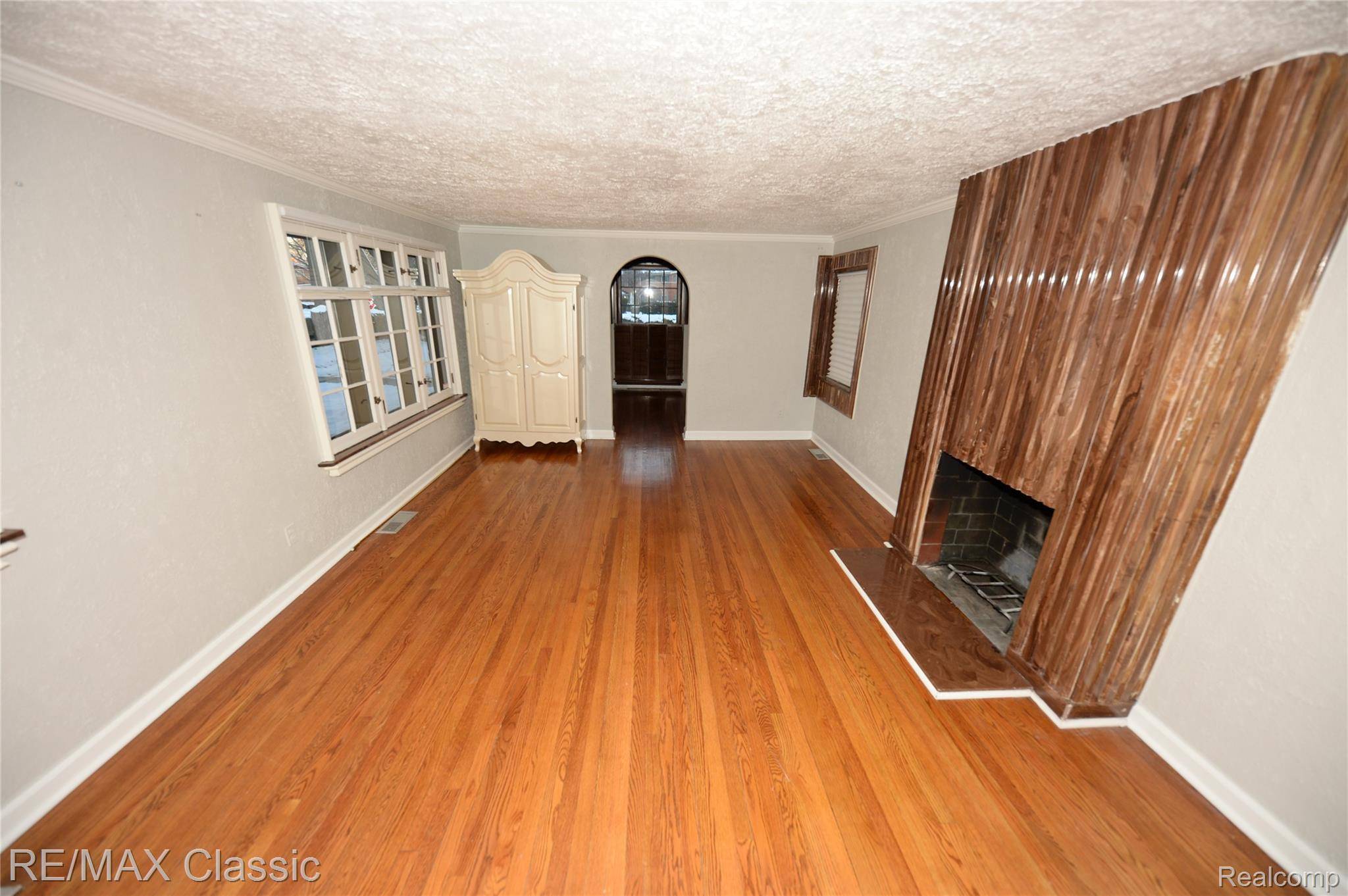 Birmingham, MI 48009,1060 Wimbleton DR