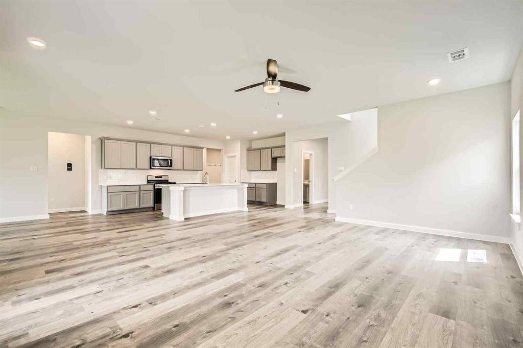 Forney, TX 75126,736 Vineyard Way