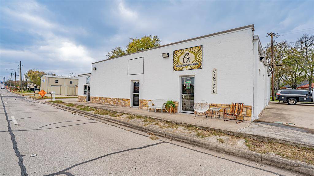 White Settlement, TX 76108,347 N Cherry Lane