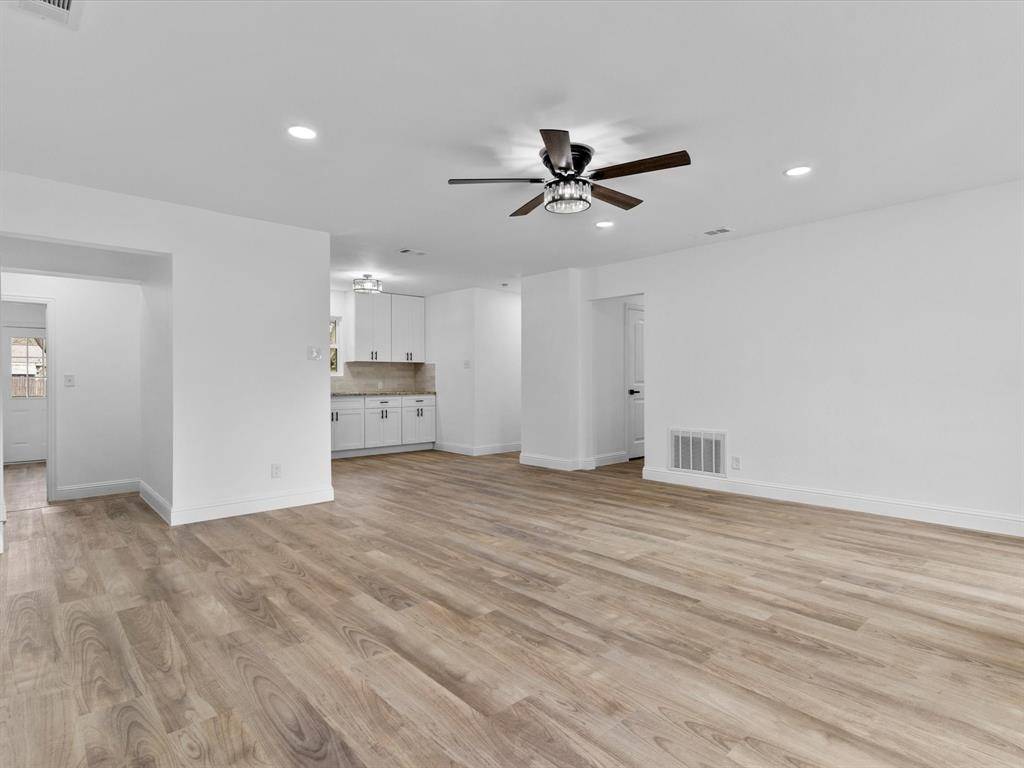 Fort Worth, TX 76133,3104 Binyon Street