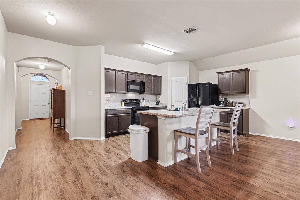 Waxahachie, TX 75165,101 Pony Court