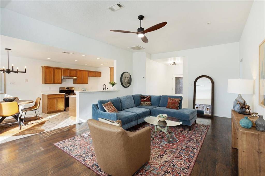 Bonham, TX 75418,700 E 6th Street