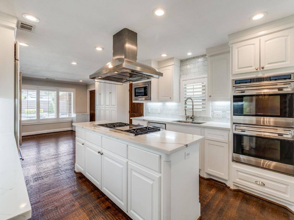 Dallas, TX 75244,4432 Willow Lane