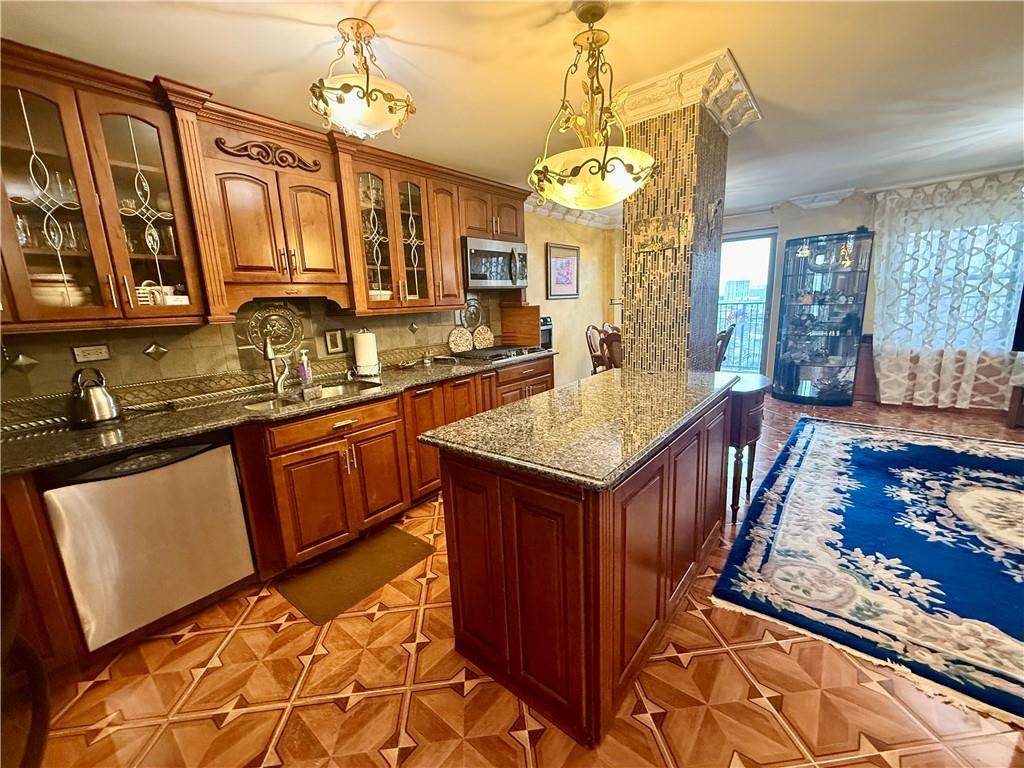 Brooklyn, NY 11224,601 Surf AVE #11B