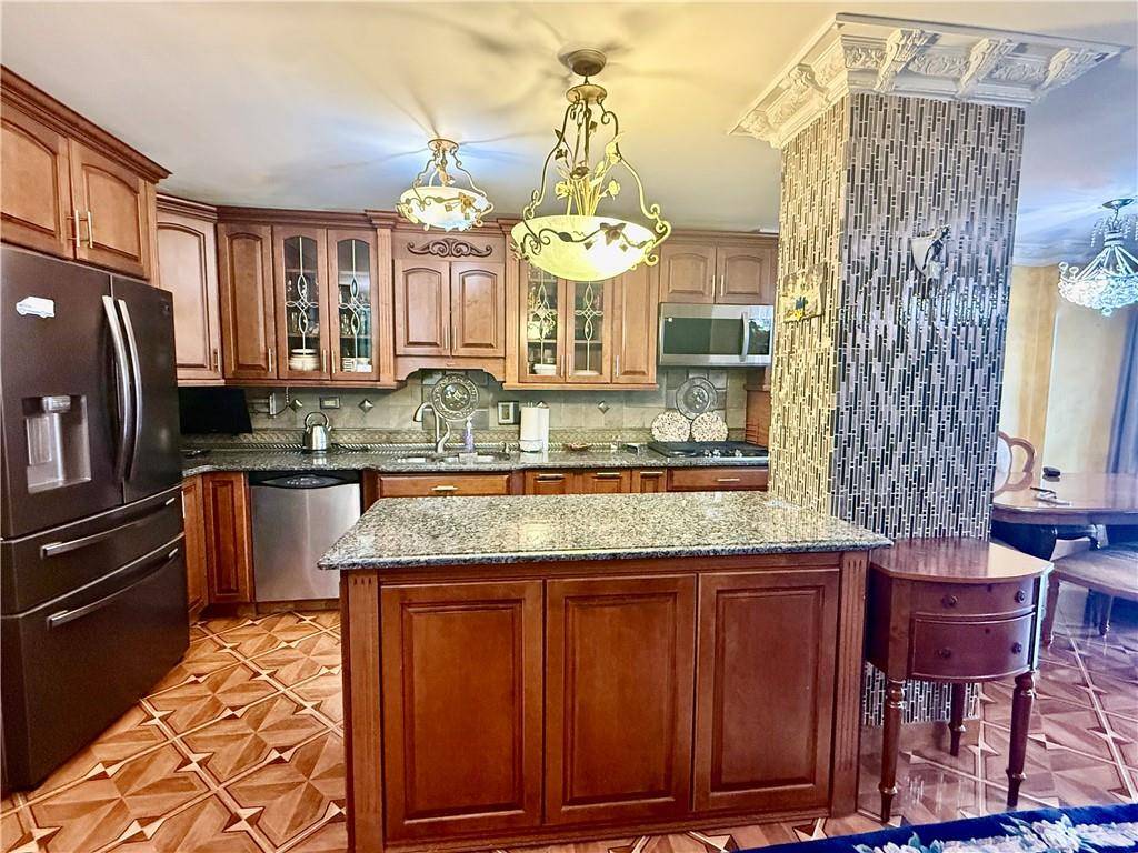 Brooklyn, NY 11224,601 Surf AVE #11B