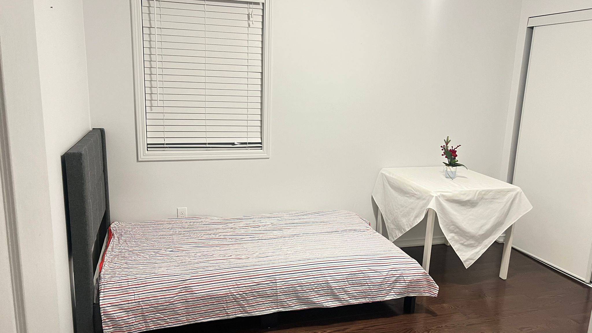 Innisfil, ON L9S 0G3,1226 Leslie DR #Room 1