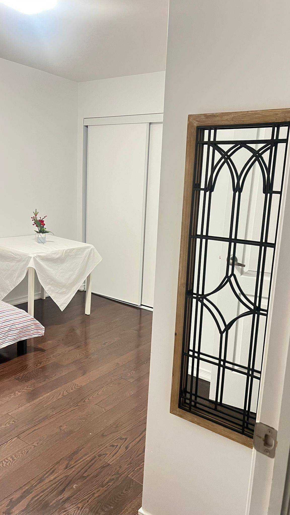 Innisfil, ON L9S 0G3,1226 Leslie DR #Room 1