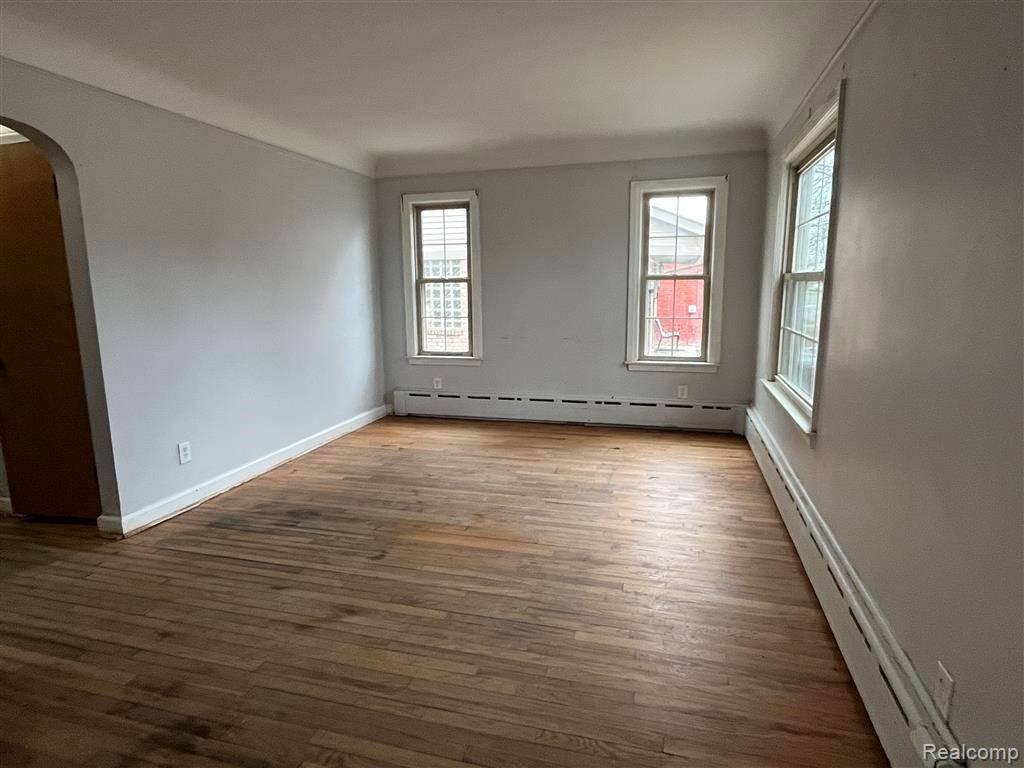 Fraser, MI 48026,16572 Rosemary