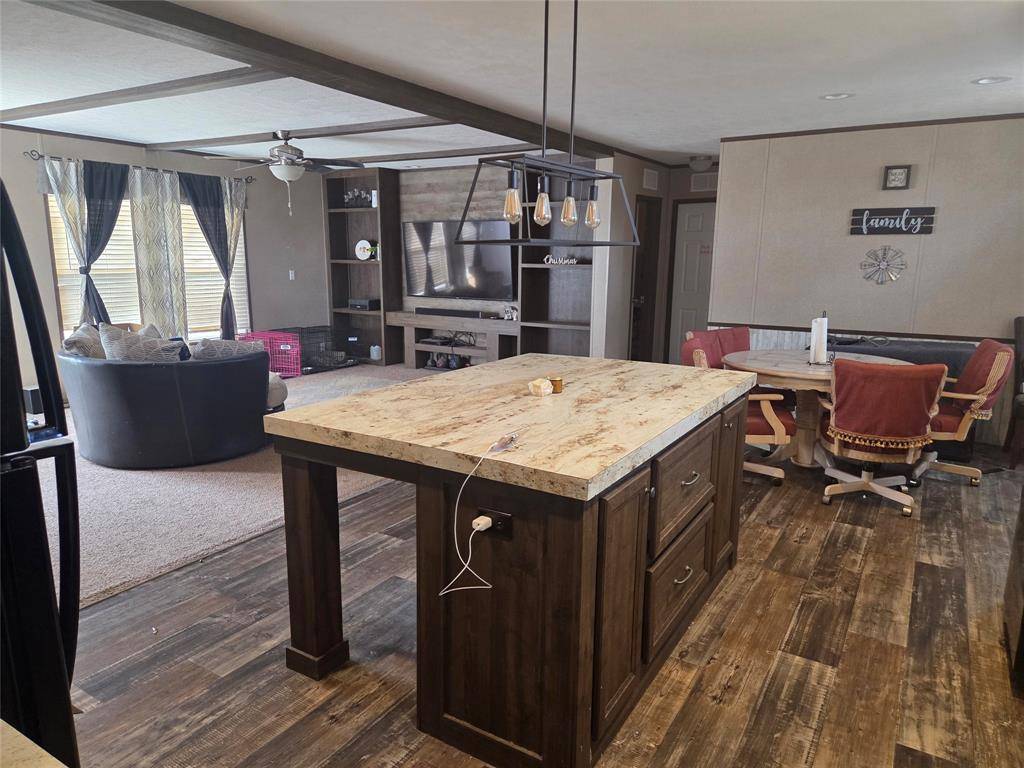 Gainesville, TX 76240,609 County Road 262