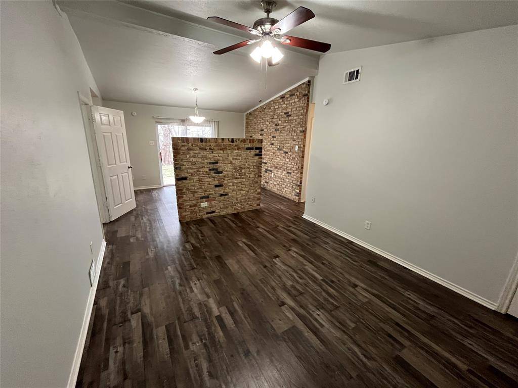 Carrollton, TX 75006,1841 S Perry Road