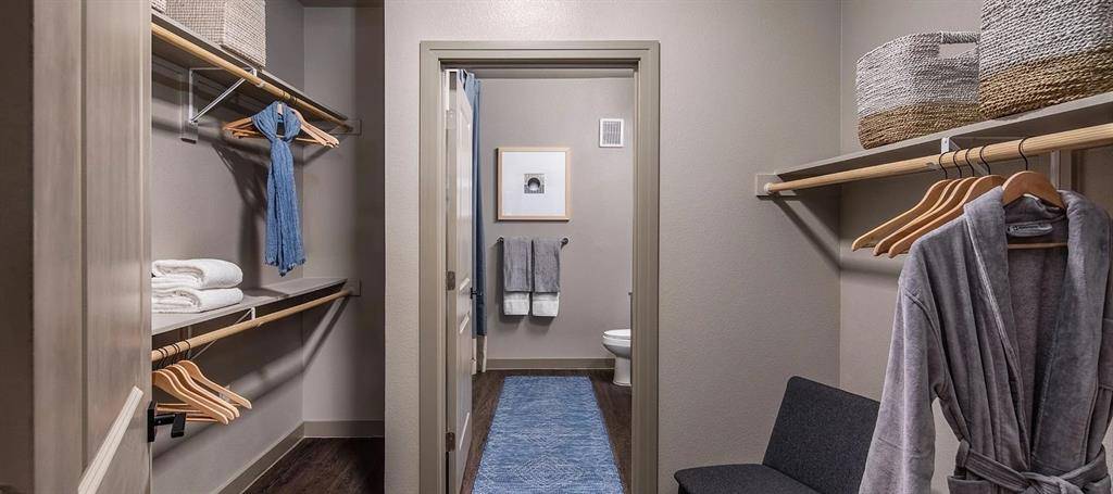 Irving, TX 75039,880 Lake Carolyn Parkway #513