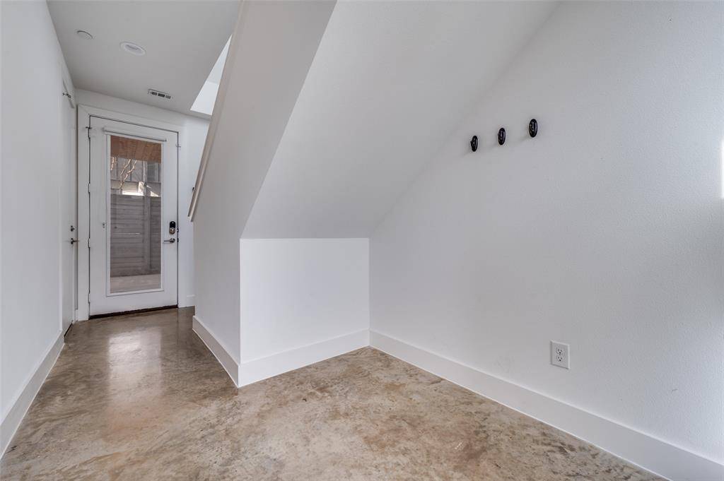 Dallas, TX 75206,2317 Moser Avenue #106