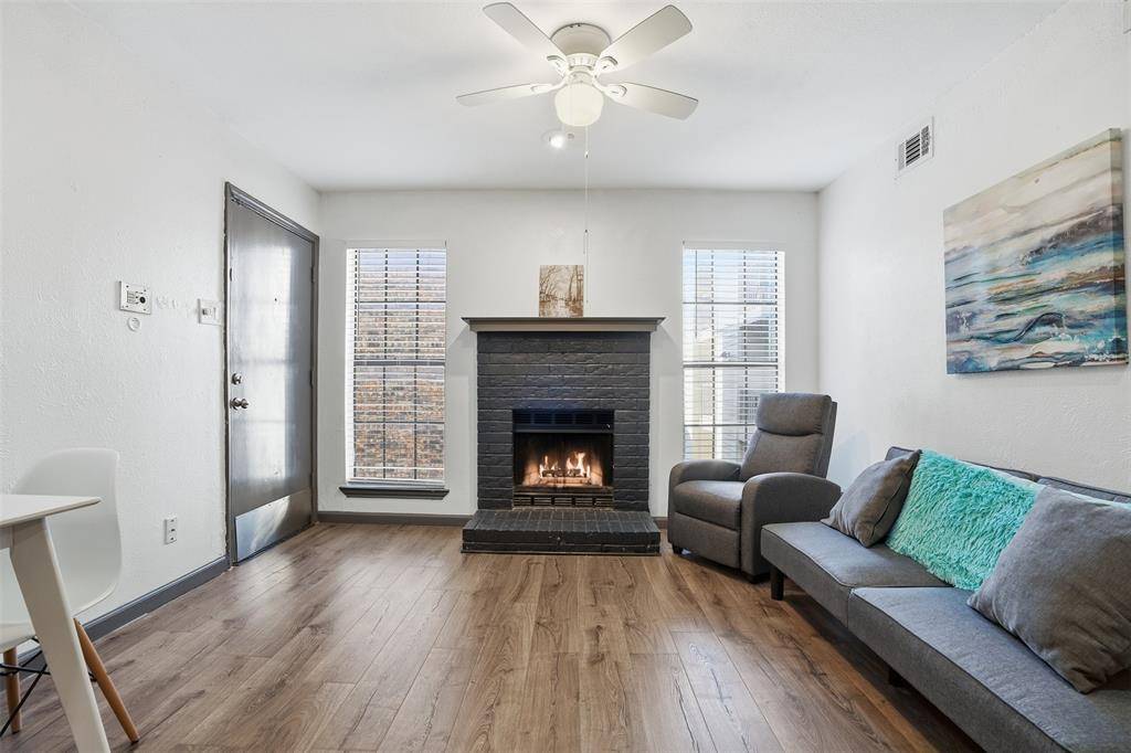 Dallas, TX 75243,9520 Royal Lane #207