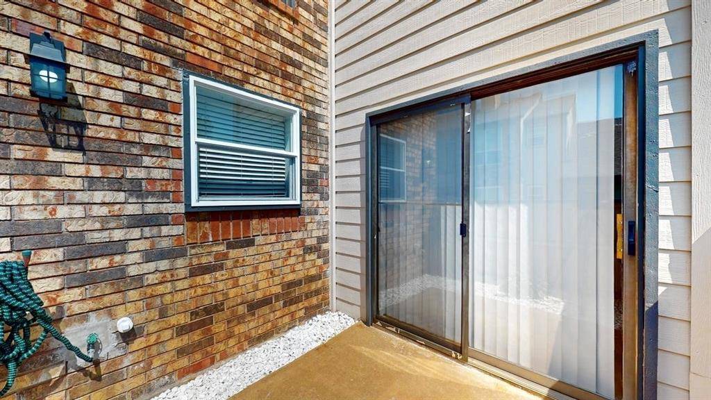 Hurst, TX 76054,833 W Harwood Road #F