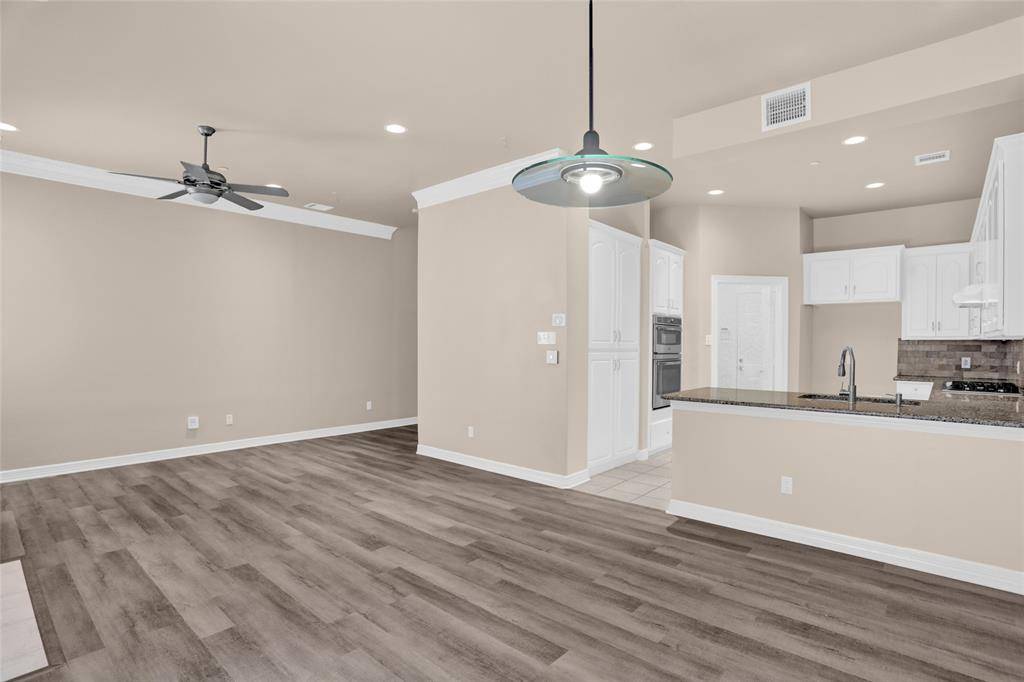 Addison, TX 75001,4092 Oberlin Way