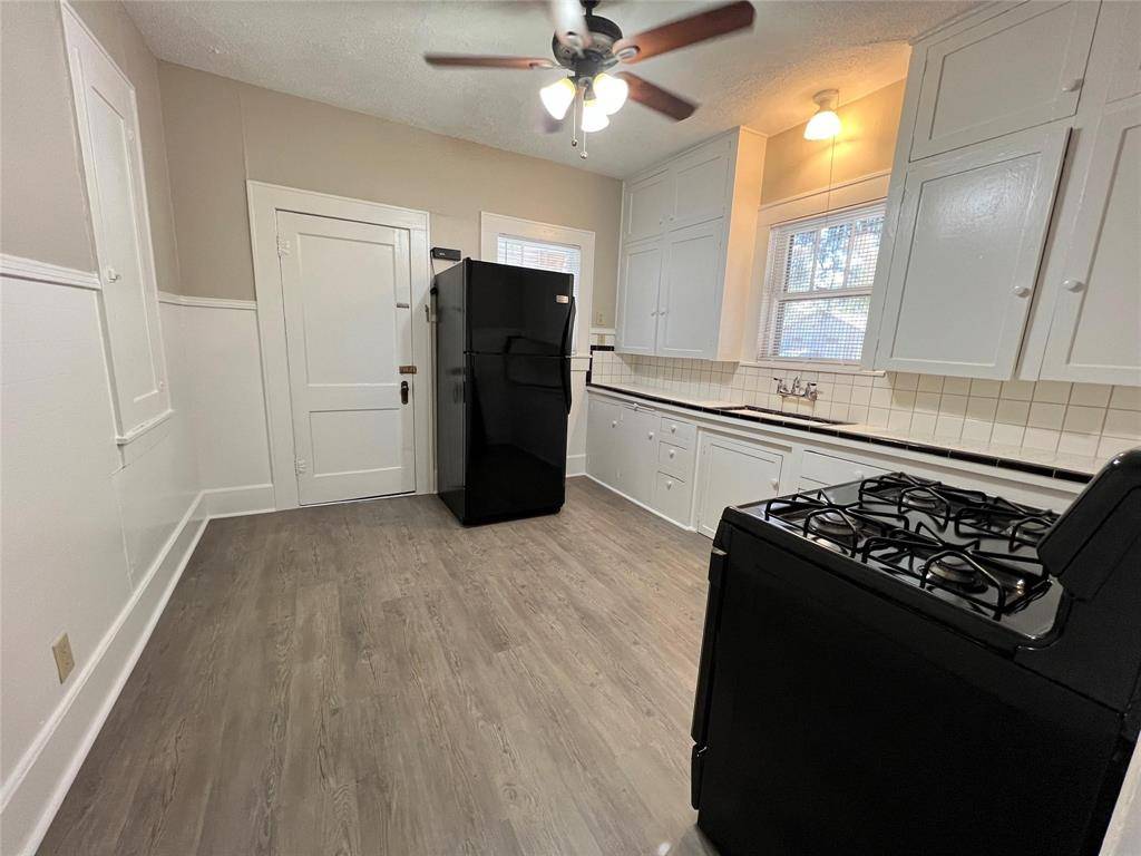 Denton, TX 76201,821 W Hickory Street