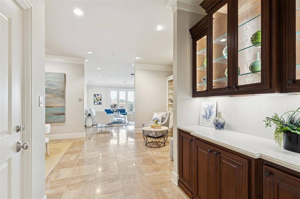 Dallas, TX 75219,4240 Prescott Avenue #5B