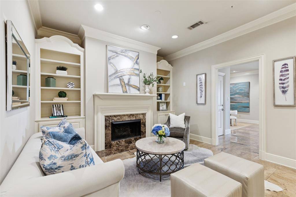 Dallas, TX 75219,4240 Prescott Avenue #5B