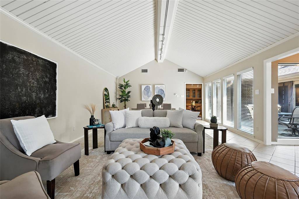 Dallas, TX 75248,6003 Spring Flower Trail