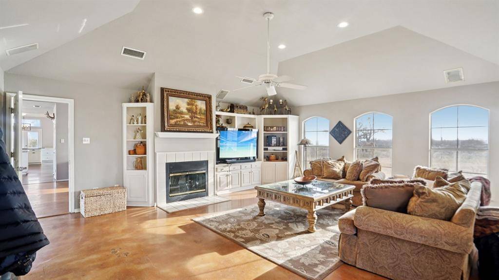 Sanger, TX 76266,7434 Indian Wells Road