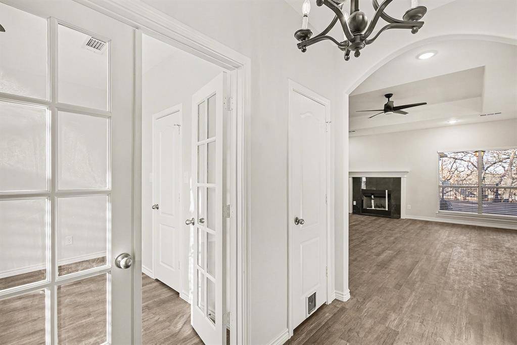 Burleson, TX 76028,533 Shady Oaks Trail