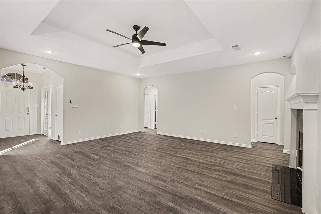 Burleson, TX 76028,533 Shady Oaks Trail