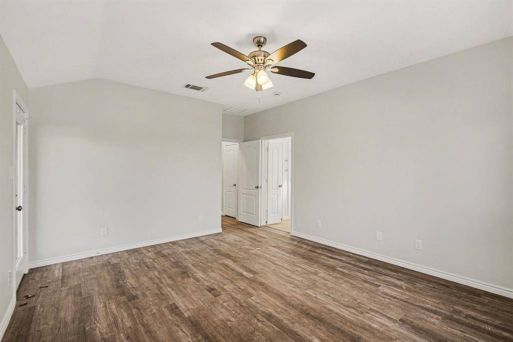 Burleson, TX 76028,533 Shady Oaks Trail