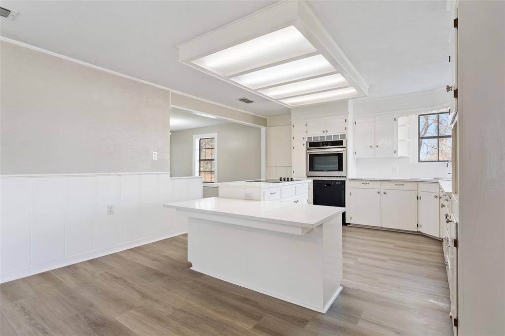 Lindale, TX 75771,411 N College Street