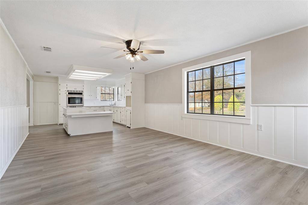 Lindale, TX 75771,411 N College Street