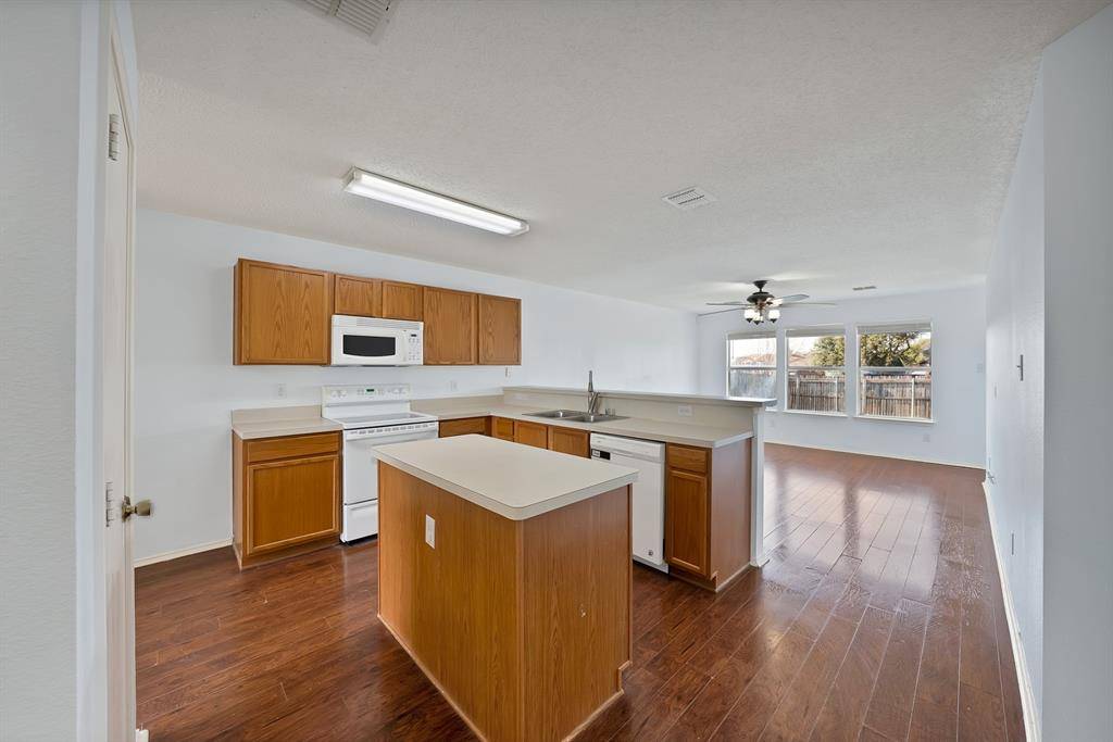 Anna, TX 75409,902 Post Oak Trail