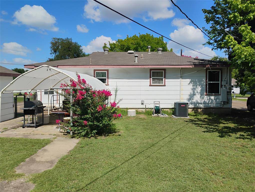 Benbrook, TX 76126,218 Bandera Street