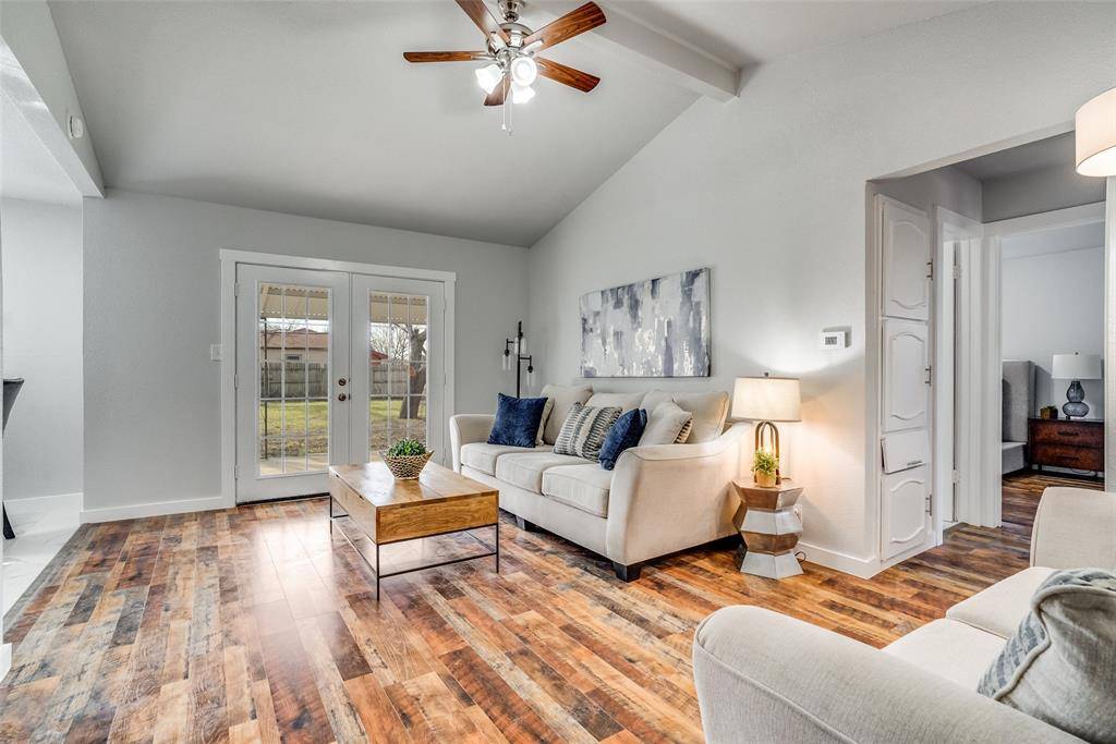 Burleson, TX 76028,941 Willow Circle S