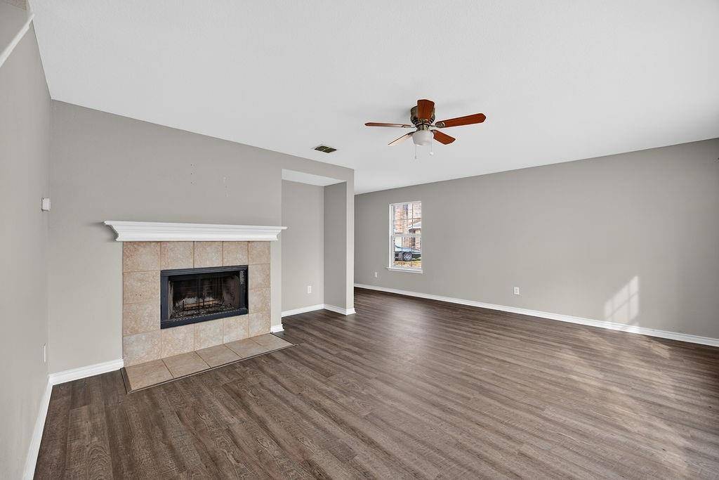 Red Oak, TX 75154,332 Bob White Drive