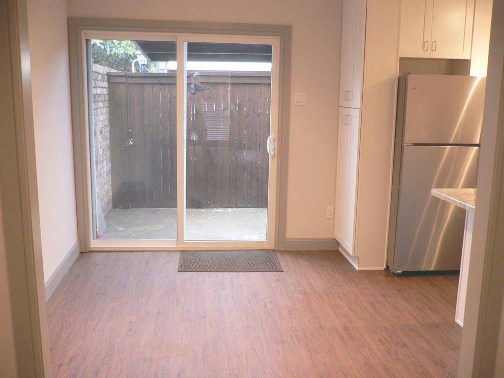 Dallas, TX 75220,9820 Park Lane Place