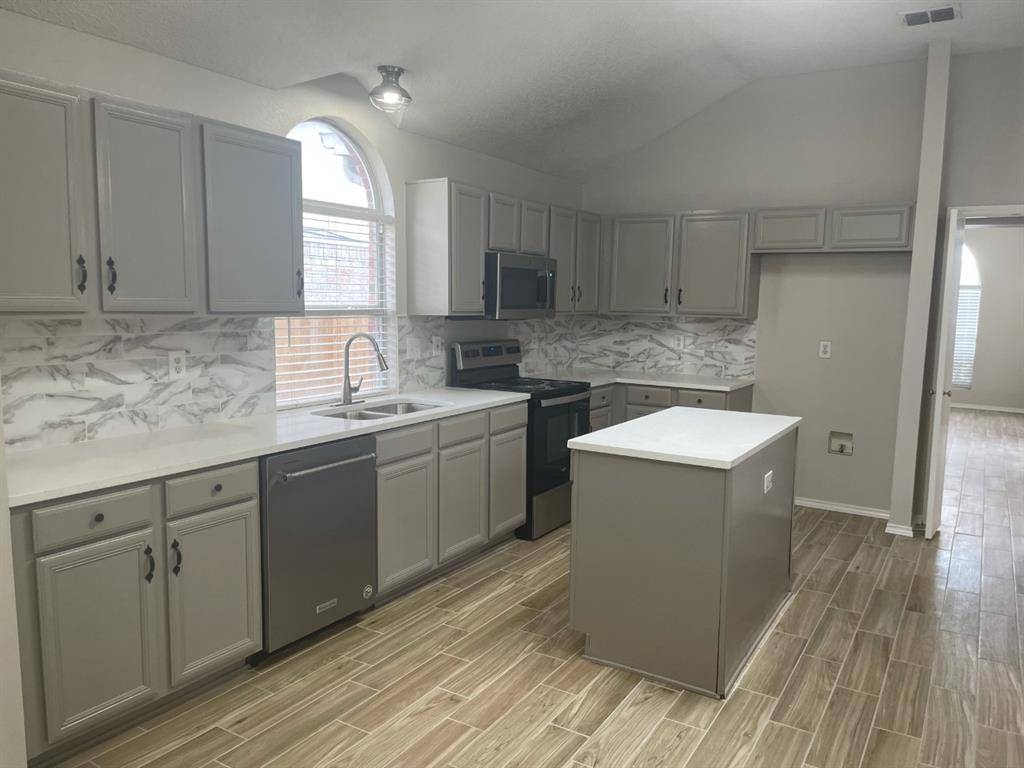 Arlington, TX 76002,7709 Amsterdam Lane