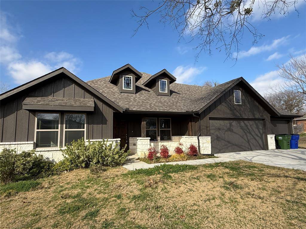 Venus, TX 76033,502 W 2nd Street