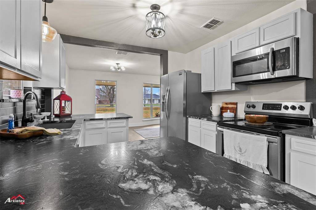 Bossier City, LA 71111,5524 Hickory Ridge