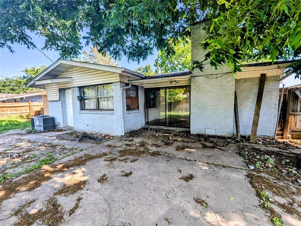 Dallas, TX 75229,3011 Royal Lane