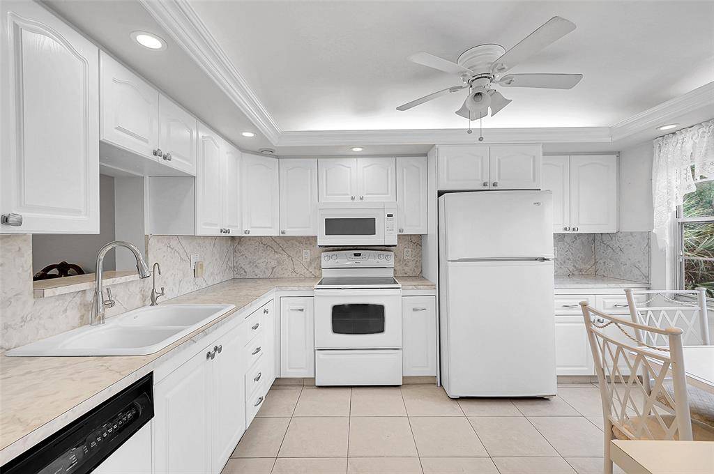 Coconut Creek, FL 33066,2302 Lucaya Ln #O3