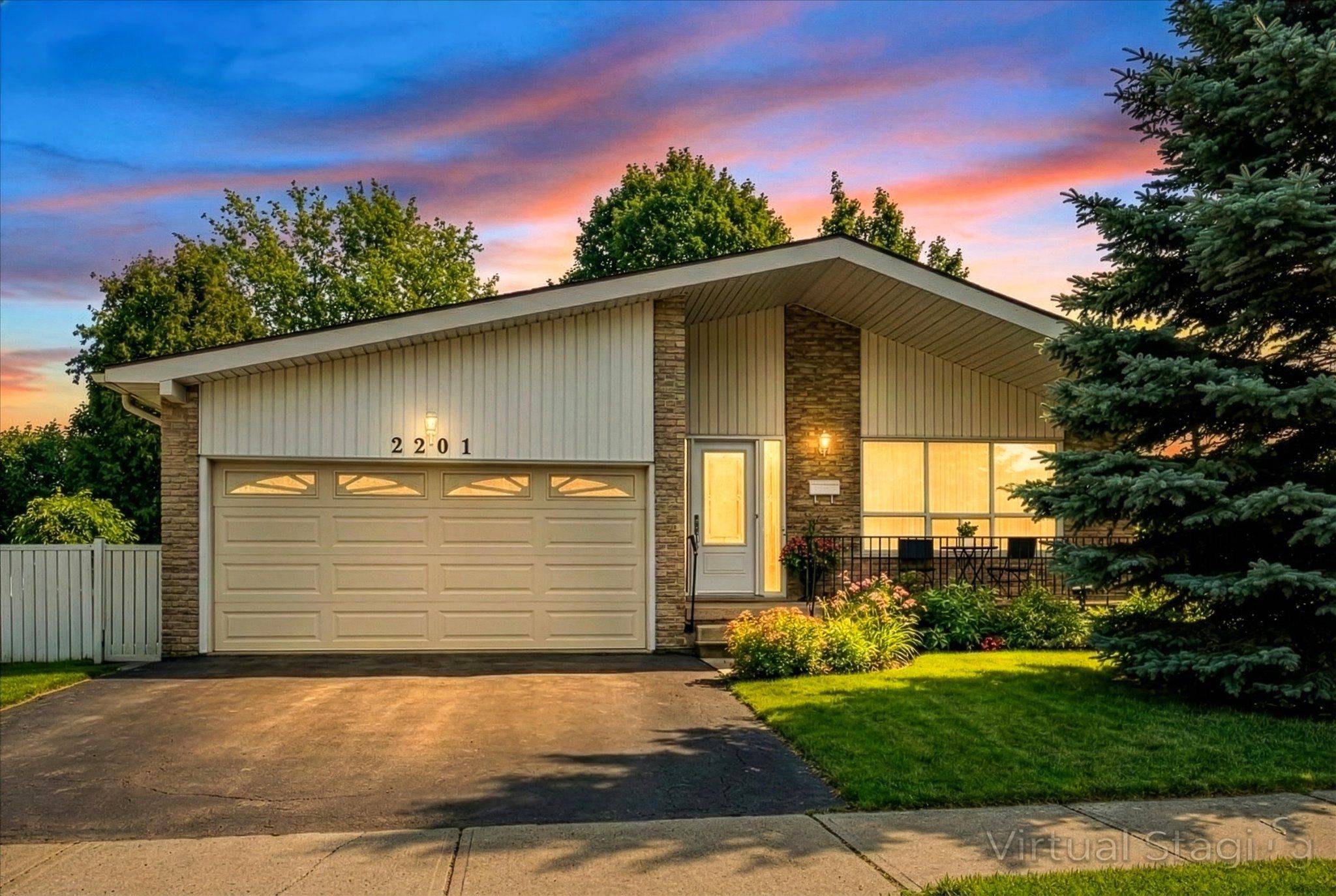 Burlington, ON L7P 2Z6,2201 Cartier CRES