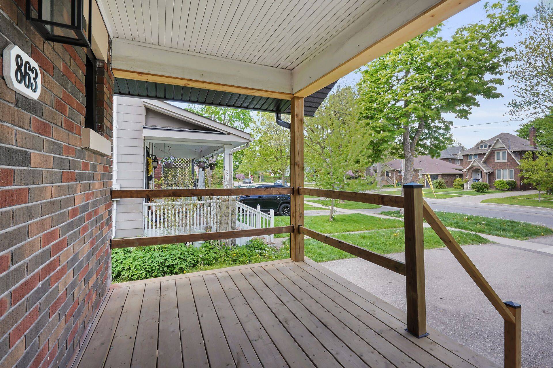 London East, ON N6A 4A1,863 Colborne ST N