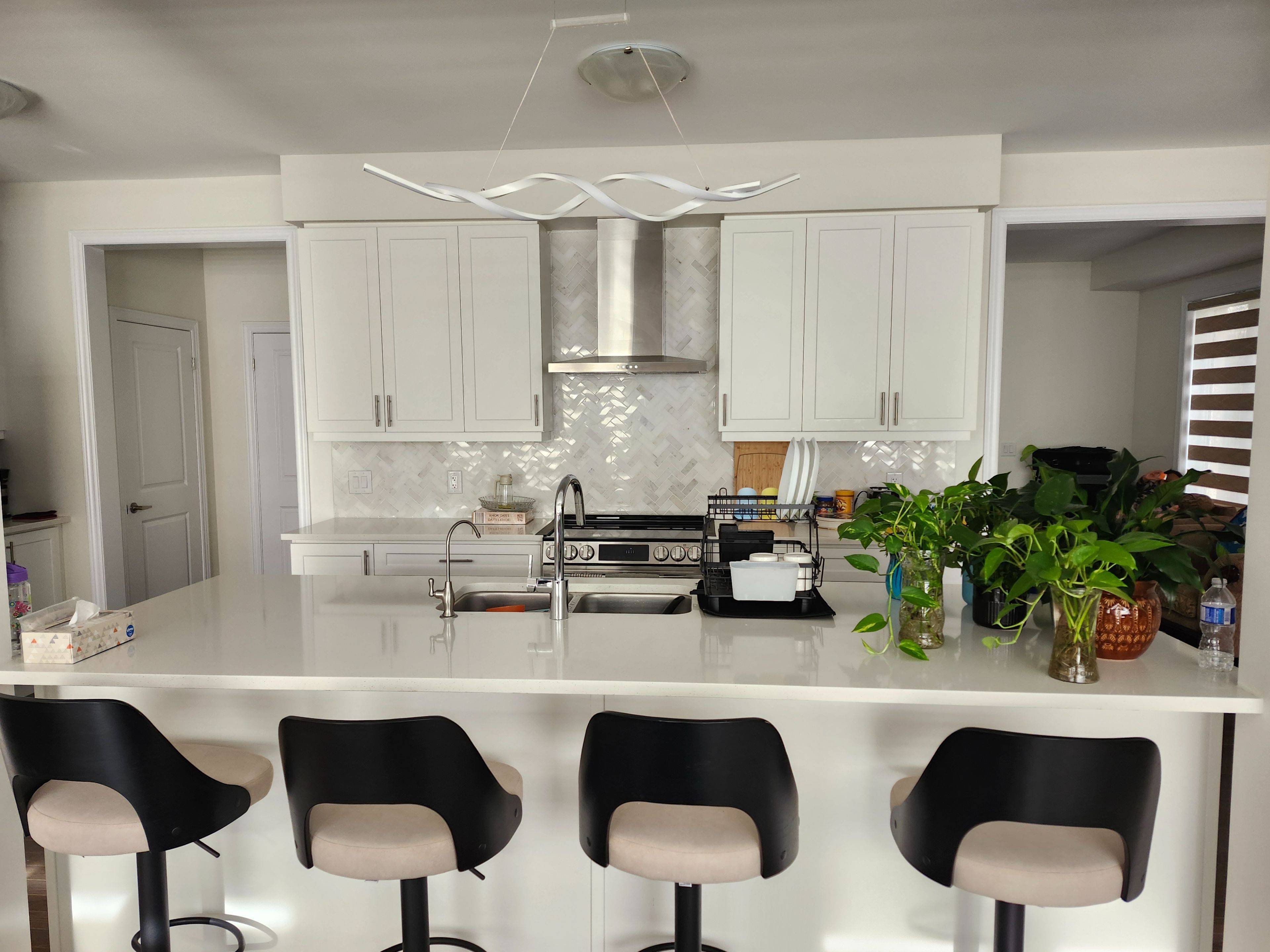 Kitchener, ON N2R 0S6,66 Georgina ST