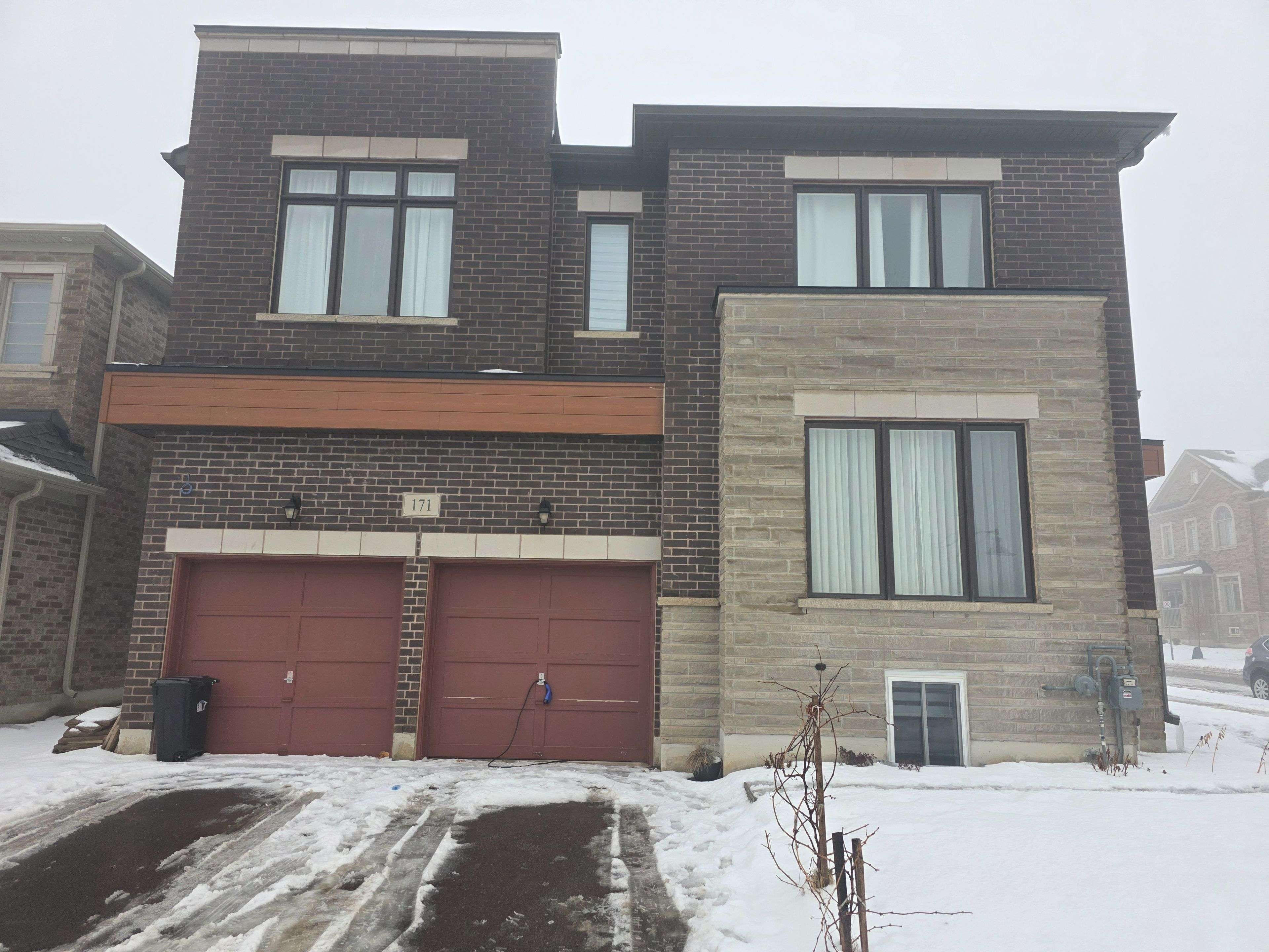 Hamilton, ON L8B 1Y6,171 Great Falls BLVD #Basement