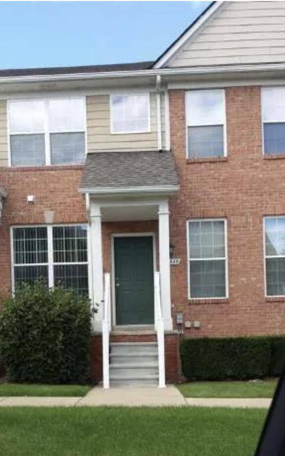 Detroit, MI 48215,13335 St Ervin AVE #21