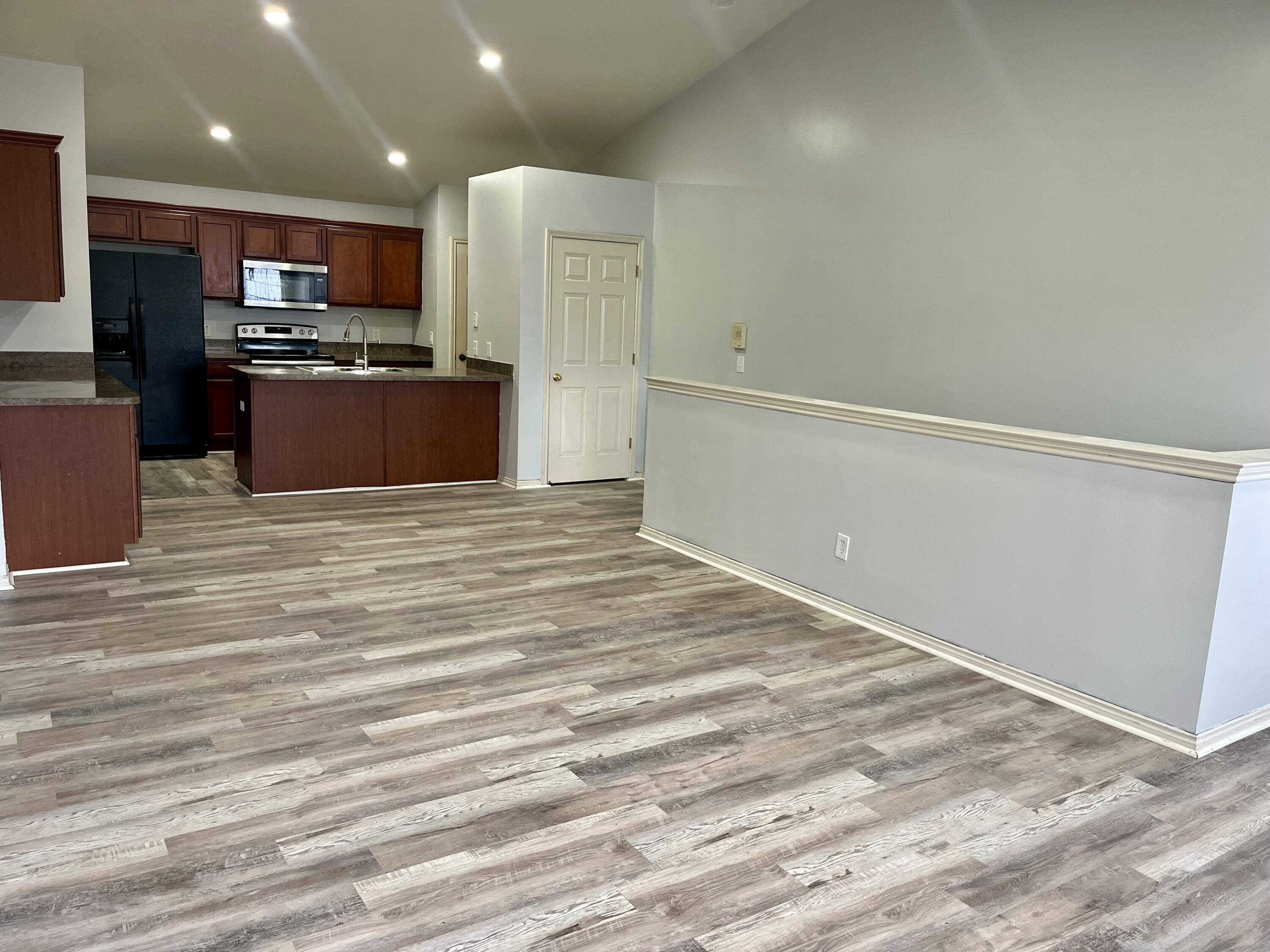 Detroit, MI 48215,13335 St Ervin AVE #21